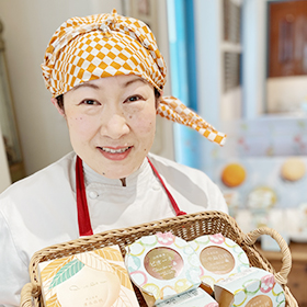 倉智　英美