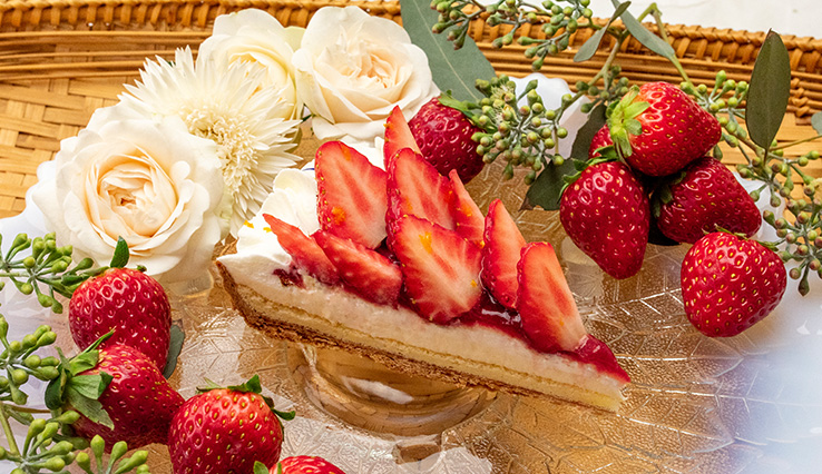 【新作】イチゴとダブルチーズのタルト