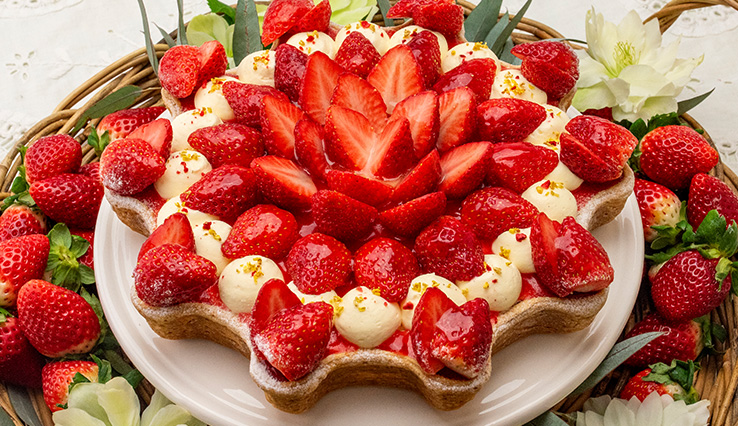 【新作】金平糖型 “紅ほっぺ”フレジエのタルト