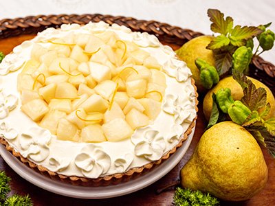 洋梨とシェーブルチーズのタルト オレンジ風味