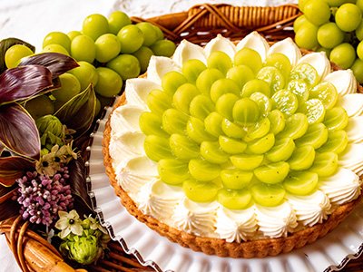 シャインマスカットとレアチーズのタルト はちみつの香り