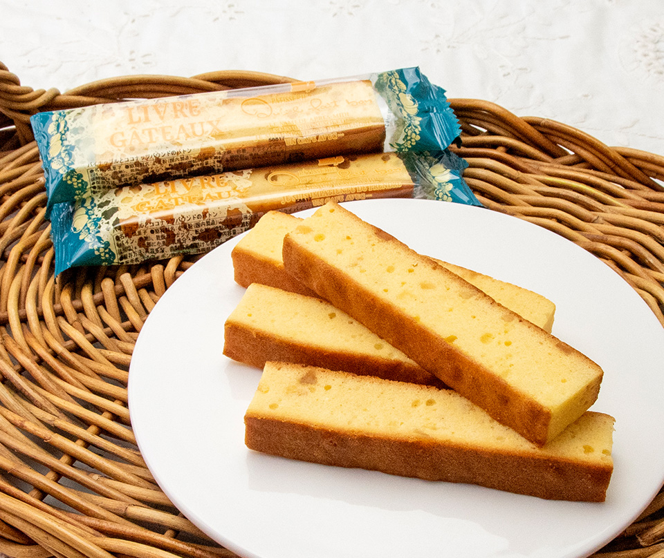 パイナップルとココナッツパウンドのバトン